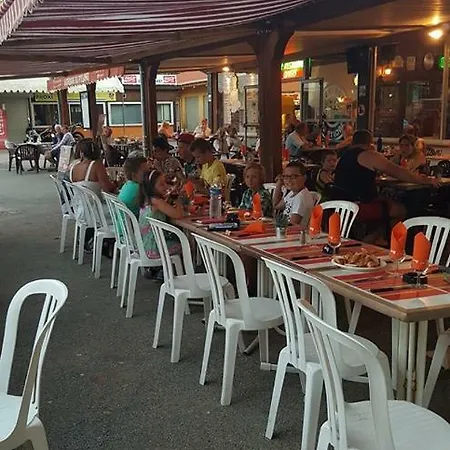 La Roulotte Du Pylone Campsite 2*